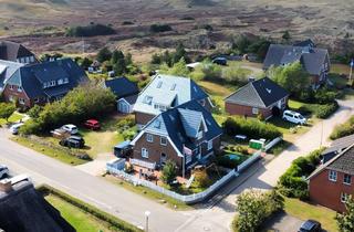 Haus kaufen in 25946 Norddorf, Wohnen und investieren auf Amrum – Haupthaus mit 7 Ferienwohnungen in Bestlage!