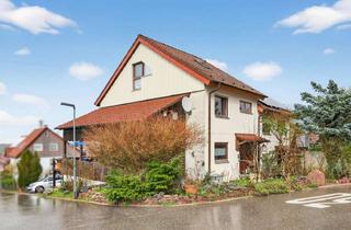 Doppelhaushälfte kaufen in 75305 Neuenbürg, Doppelhaushälfte mit Balkon, Garten und Garage in Arnbach