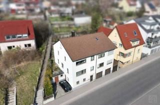 Mehrfamilienhaus kaufen in Deizisauer Straße, 73770 Denkendorf, Denkendorf: Großzügiges Mehrfamilienhaus mit Garten, Balkon & 3 Garagen *frei*