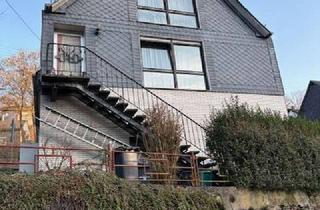 Doppelhaushälfte kaufen in 57080 Siegen, Vermietete Doppelhaushälfte mit 2 seperaten Wohnungen in Siegen Gosenbach