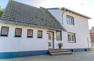 Haus kaufen in 46446 Emmerich, Freistehendes Wohnen mit Raum, Derzeit 2 separate Wohnungen