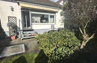 Doppelhaushälfte kaufen in 64546 Mörfelden-Walldorf, Freistehender Bungalow mit zusätzlichen Anbau Optionen und Erweiterungspotenzial