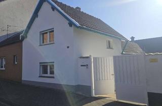 Haus mieten in 50354 Hürth, Gemütliches, nostalgisches Haus mit guter Verkehrsanbindung