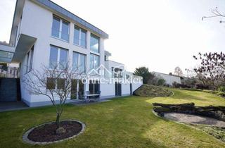 Villa kaufen in 55411 Bingen, Luftige Bauhausvilla