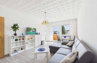 Wohnung kaufen in 08606 Oelsnitz, Frisch renoviert! Sonnige 3-Raum-Wohnung mit Balkon in Oelsnitz