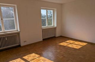 Wohnung kaufen in 73728 Esslingen, Charmante Altbauwohnung im EG mit Terrasse, Gartenbezug & 37 m² Zusatzfläche