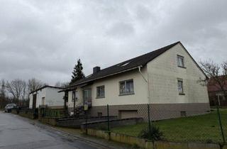 Anlageobjekt in 55585 Duchroth, *€ 36.000,-- Jahresnettomiete möglich*Einfamilienhaus (umbaubar in 2-FH) mit mit zusätzlicher Halle*