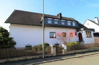 Haus kaufen in 91315 Höchstadt, Mehrfamilien-Wohnhaus mit Tollem Grundstück zu verkaufen