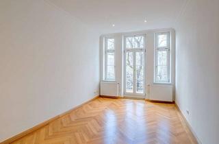 Wohnung mieten in Eduard-Schmid-Straße 21, 81541 Au-Haidhausen, Isar-Lage! 3-Zimmer-Altbau mit 2 Balkonen & Maßküche
