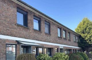 Reihenhaus kaufen in Falkenweg 10, 47441 Moers, Saniertes Reihenhaus in begehrter Lage von Moers am Stadtpark (Vogelsiedlung) mit Garage und Garten.