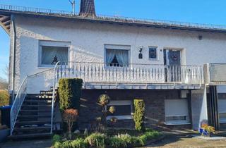 Haus kaufen in Arnulfusbergstraße, 54578 Walsdorf, Sehr gepflegtes EFH - mit 2 Wohneinheiten, Balkon, Terrasse,Garage,Rollstuhllift in Walsdorf