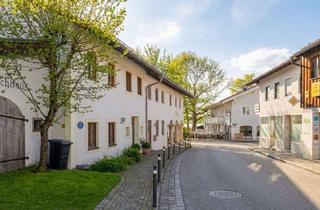 Haus kaufen in 83370 Seeon, Einzigartig wohnen im Chiemgau – Zweifamilienhaus mit Geschichte & Stil