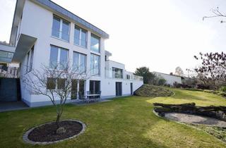 Villa kaufen in 55411 Bingen, Luftige Bauhausvilla