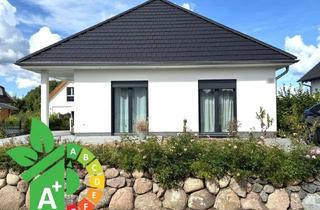 Haus kaufen in 18551 Glowe, Exquisiter Walmdachbungalow am Kliff der Ostseeküste in Glowe (Rügen) auf ca. 367 m² Eigengrundstück