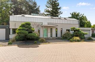 Villa kaufen in 40489 Wittlaer, Ruhig gelegene Villa nahe dem Rhein: Stilvoll, exklusiv, selten