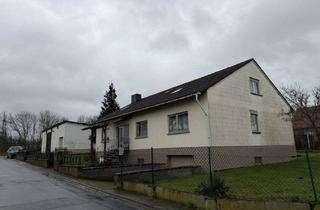 Anlageobjekt in 55585 Duchroth, *€ 36.000,-- Jahresnettomiete möglich*Einfamilienhaus (umbaubar in 2-FH) mit mit zusätzlicher Halle*