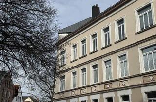 Wohnung kaufen in 49080 Osnabrück, Osnabrück - Toplage direkt am Jahnplatz- ETW mit Charme und Stellplatz