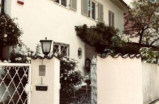 Villa kaufen in 86199 Augsburg, Augsburg - Villa Haus groß hell zentral Augsburg Göggingen Altbau Garten EFH