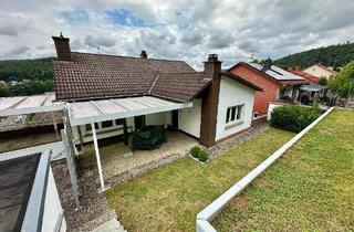 Einfamilienhaus kaufen in 67714 Waldfischbach-Burgalben, Waldfischbach - +++Panoramablick in unverbaubarer Lage: Charmantes Einfamilienhaus mit kleiner Einliegerwohnung, Terrassen, Garten, Garage in ruhiger, idyllischer Lag