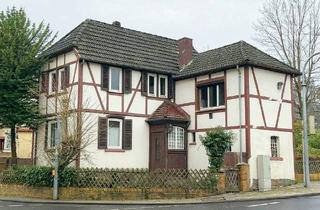 Haus kaufen in 61476 Kronberg, Kronberg im Taunus - Besonderes Wohnhaus im Ortskern mit Potential