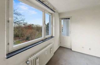 Wohnung kaufen in 23560 Moisling, Renovierungsbedürftige 1,5 Zimmer-Wohnung in top geflegter Wohnanlage mit Loggia und Blick ins Grüne