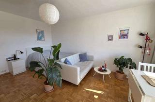 Wohnung mieten in Englschalkinger Str. 228, 81927 Bogenhausen, Modernes Wohnglück in Bogenhausen: Liebevoll gestaltetes Apartment mit sonnigem Südbalkon & Parkett