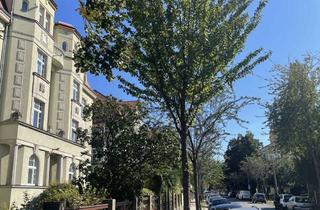 Wohnung mieten in Bayreutherstr. 29, 01187 Südvorstadt-West, Luxuriöse 4-Zi-DG-Wohnung (furnished) in Uni-Nähe mit Einbauküche (späterer Einzug möglich!)