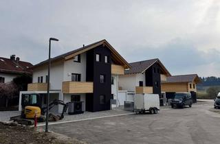 Wohnung mieten in Am Bahnhof 2c, 82386 Huglfing, 2,5-Zimmer Terrassenwohnung mit Garten in Huglfing unmittelbar am Bahnhof