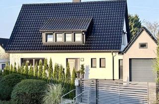 Einfamilienhaus kaufen in 42549 Velbert, Modernes freistendes Einfamilienhaus 5 Zimmer. Saniert, Pool, Sauna und mit großem Grundstück