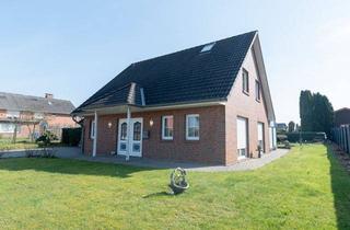 Einfamilienhaus kaufen in 21683 Stade, Attraktives Wohnhaus mit Carport, Terrasse und flexiblem Dachbodenausbau