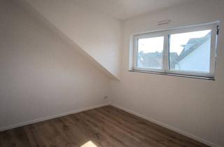 Wohnung mieten in 63179 Obertshausen, Exklusive 3-Zimmer-Dachgeschosswohnung, moderne Einbauküche und großem Balkon