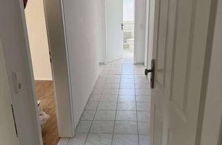 Wohnung mieten in Tulpenstraße, 76467 Bietigheim, Helle 3-Zimmer-Dachgeschosswohnung (ca. 65 m²) – frisch renoviert – ab sofort verfügbar