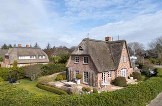 Haus kaufen in Strandhaferring, 25826 Sankt Peter-Ording, Exklusives Reetdachanwesen in absoluter Bestlage von St. Peter-Ording!