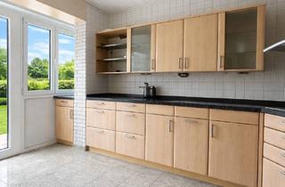 Anlageobjekt in 46562 Voerde, Kapitalanlage mit Perspektive – Doppelhaushälfte mit vermieteter Einheit und Entwicklungspotenzial