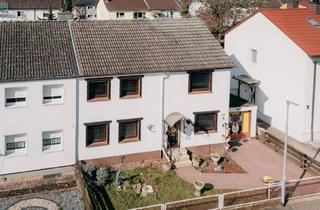 Einfamilienhaus kaufen in 68307 Mannheim, Mannheim - Ruhig gelegenes Familienhaus mit großzügigem Grundstück und vielfältigem Ausbaupotenzial -MA Schönau