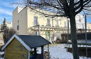 Haus kaufen in 71254 Ditzingen, Ditzingen - Familientraum in Ditzingen: Reiheneckhaus mit Garten, Dachterrasse, Garage, Carport und Einbauküche