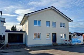 Haus kaufen in 77704 Oberkirch, Oberkirch - Ausbauhaus fertig erstellt in Oberkirch-Zusenhofen - ideal für den Handwerker. Holzhaus mit zwei attraktiven Wohnein...