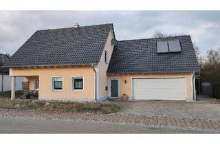 Einfamilienhaus kaufen in 86732 Oettingen, Oettingen in Bayern - Einfamilienhaus mit Doppelgarage