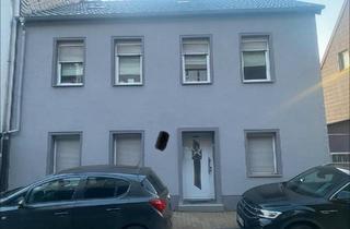 Einfamilienhaus kaufen in 66346 Püttlingen, Püttlingen - Zentrales Einfamilienhaus mit großen Garten und viel Wohnraum