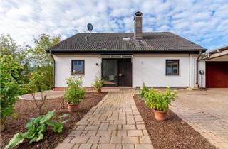 Haus kaufen in 79400 Kandern, Kandern - Haus sofort bezugsfrei für bis zu drei Familien - Provisionsfrei