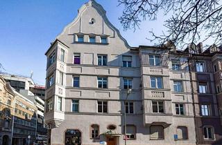 Wohnung kaufen in 86150 Augsburg, Augsburg - Einzigartiges Altbaujuwel in Bestlage Augsburgs - bezugsfreie, denkmalgeschützte 4-Zimmer-Wohnung