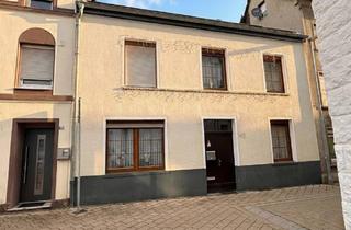 Haus kaufen in 53879 Euskirchen, Euskirchen - Charmantes Stadthaus mit modernisiertem Wohnkomfort - für Mehrgenerationen oder Arbeiten von Zuhause