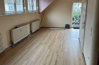 Wohnung mieten in Weilerweg 78, 50765 Volkhoven/Weiler, Charmante Dachgeschosswohnung in Köln Volkhoven/Weiler – lichtdurchflutet & sofort bezugsfrei