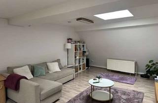 Lofts mieten in Pontstraße 11, 52062 Aachen, Innenstadt – Helle Dachgeschoss Loft im Altbau mit Oberlichtfenstern