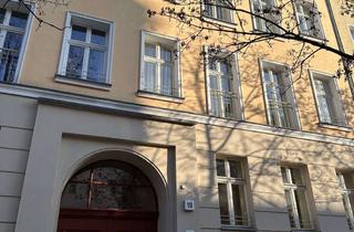 Wohnung mieten in Strelitzer Straße 19, 10115 Mitte, Nahe Charité, helle möblierte 2 Zimmer Altbauwohnung in Toplage!