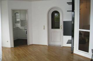 Wohnung mieten in 57072 Siegen, Ruhige, helle 2-ZKB (ca. 64qm) mit großer Loggia-Terasse und Küche nahe Innenstadt