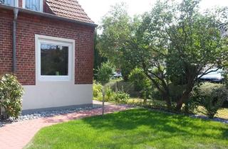 Wohnung mieten in Leester Str. 10, 28816 Stuhr, Möbilierte "Single-Butze" mit Wohnküche & Terrasse