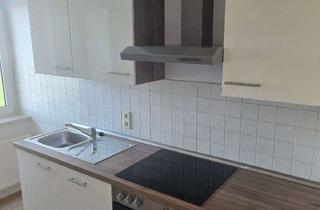 Wohnung mieten in Fr.-G.-Keller-Siedlung, 09661 Hainichen, Helle 3 -Raumwohnung mit Einbauküche und Tageslichtbad!