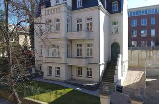 Wohnung mieten in Willy-Brandt-Straße 84, 06110 Halle, Stillvolle 4-Raumwohnung mit Balkon in der südlichen Innenstadt!