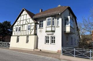 Haus kaufen in 37284 Waldkappel, Charmantes Zweifamilienhaus mit großem Grundstück, Nebengebäuden & modernisiertem Innenbereich